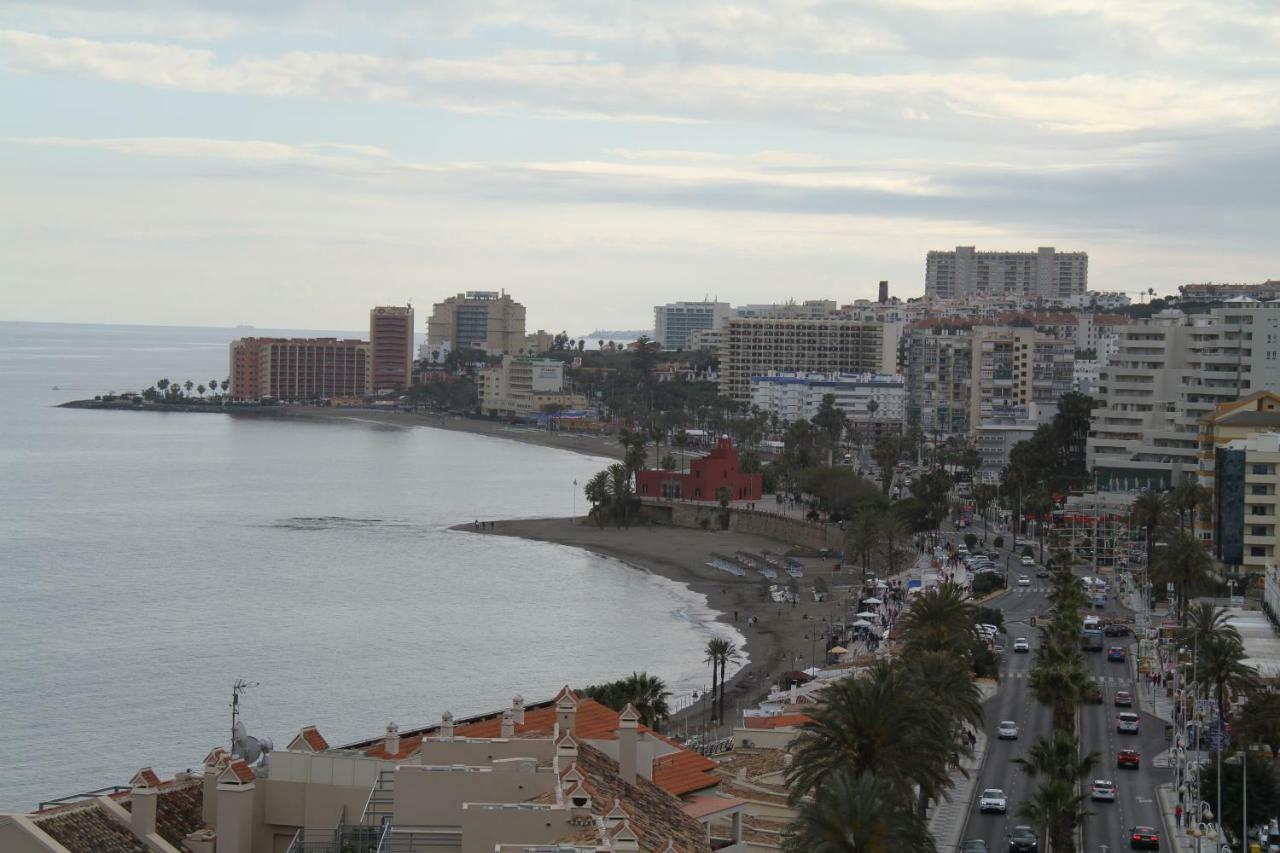 Fantanstico apartamento sobre el mar Benalmádena Exterior foto