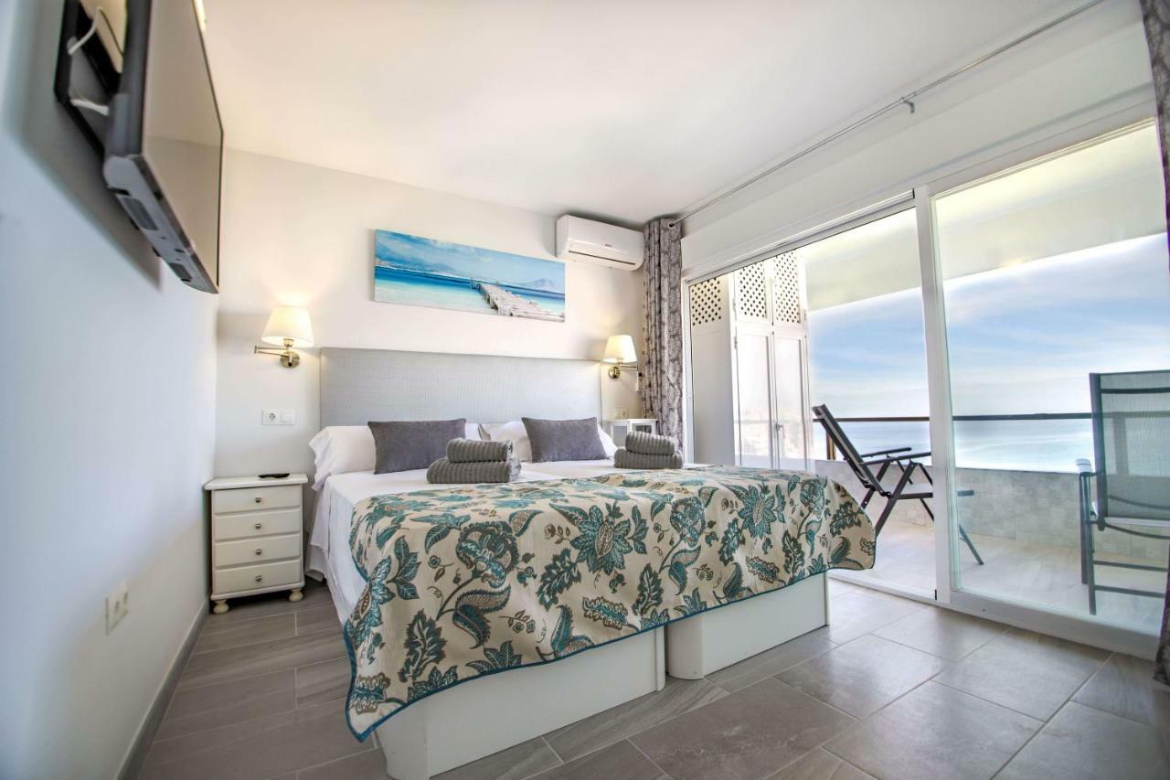 Fantanstico apartamento sobre el mar Benalmádena Exterior foto