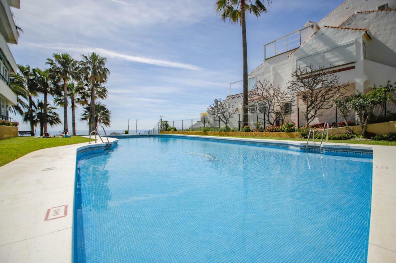 Fantanstico apartamento sobre el mar Benalmádena Exterior foto